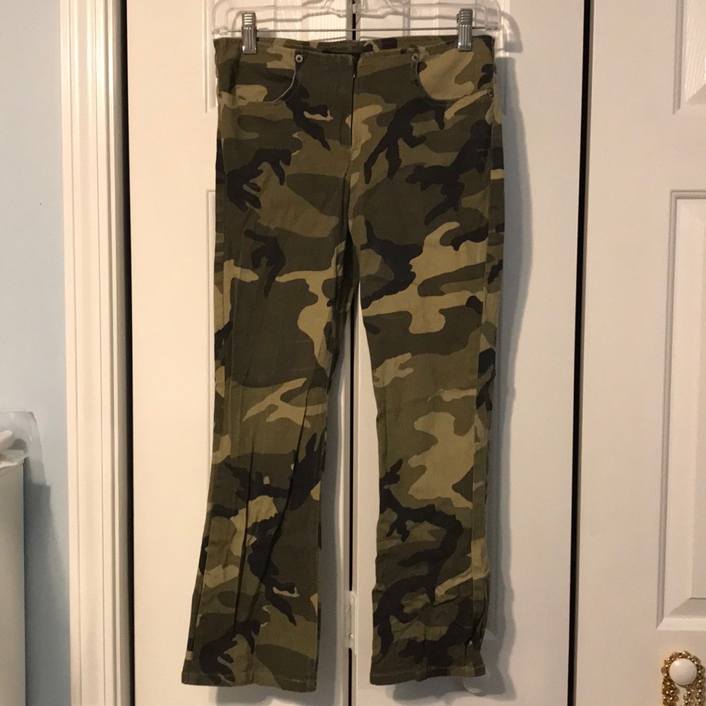 Billy Blues Camo Camouflaged Cropped Pants Size 2